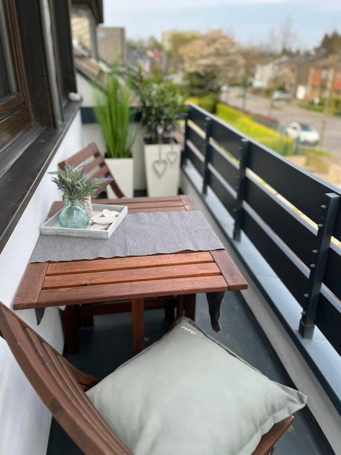 Ruhrnatur „modern Trifft Gemuetlichkeit“ * Muelheim an der Ruhr
